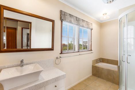 Photo of property in 25 Trigg Crescent, Taradale, Napier, 4112