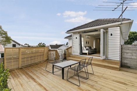 Photo of property in 1/18 Verbena Road, Birkdale, Auckland, 0626