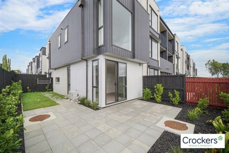 Photo of property in 3/10 Treasure Lane, Te Atatu South, Auckland, 0610