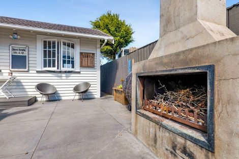 Photo of property in 21 Dives Avenue, Hawera, 4610