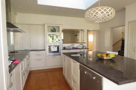 Photo of property in 7 Cameron Street, Takapuna, Auckland, 0622