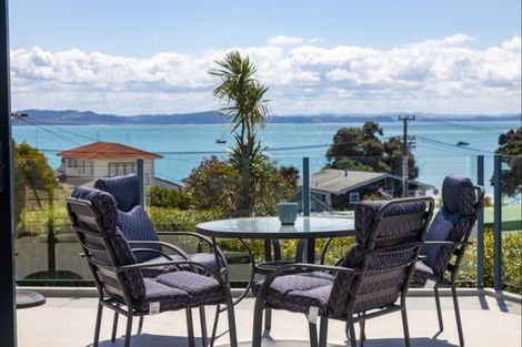 Photo of property in 55 Tindalls Bay Road, Tindalls Beach, Whangaparaoa, 0930