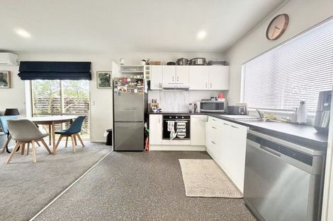 Photo of property in 1 Butia Avenue, Henderson, Auckland, 0612