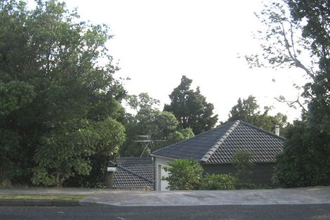 Photo of property in 32 Monarch Avenue, Hillcrest, Auckland, 0627