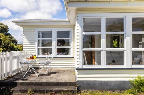 Photo of property in 8 Lynmouth Heights, Lynmouth, New Plymouth, 4310