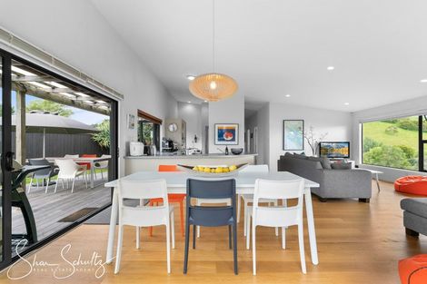 Photo of property in 24 Oxford Street, Whakapirau, Maungaturoto, 0583