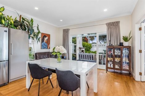 Photo of property in 37 Tuatoru Street, Eastbourne, Lower Hutt, 5013