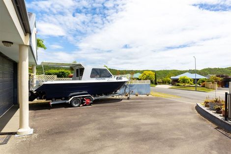 Photo of property in 8 Ranui Street, Waikawa, Picton, 7220