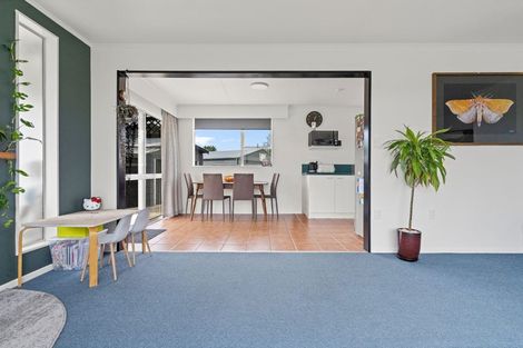 Photo of property in 39 Heather Street, Levin, 5510