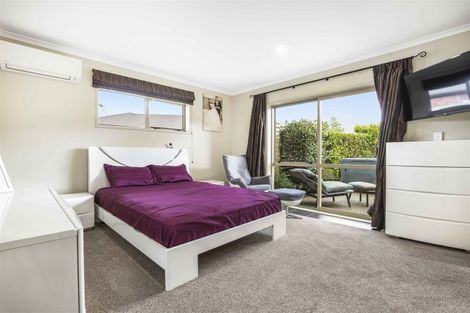 Photo of property in 6 Holly Place, Rototuna North, Hamilton, 3210