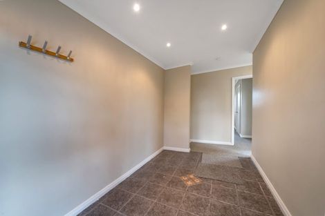 Photo of property in 4190a Great North Road, Glendene, Auckland, 0602