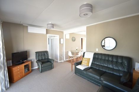 Photo of property in 15 Omahau Crescent, Twizel, 7901