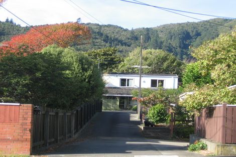 Photo of property in 363 Stokes Valley Road, Stokes Valley, Lower Hutt, 5019