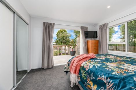 Photo of property in 25 Tiroroa Avenue, Te Atatu South, Auckland, 0610