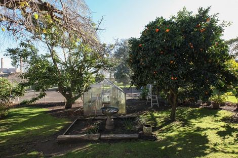 Photo of property in 112 Great South Road, Huntly, 3700