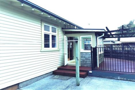 Photo of property in 85 Cambridge Terrace, Waterloo, Lower Hutt, 5011