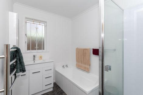 Photo of property in 146 Old Farm Road, Hamilton East, Hamilton, 3216