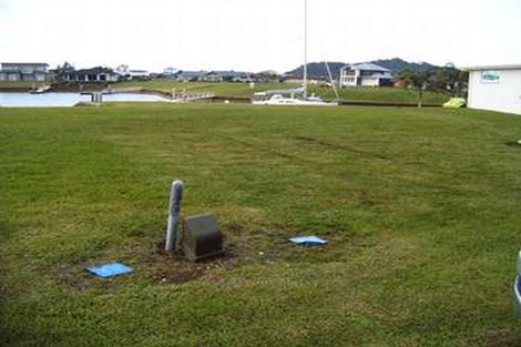 Photo of property in 32 Arawa Lane, Whitianga, 3510