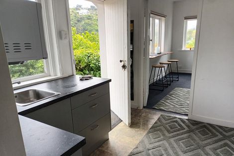 Photo of property in 34 Moana Road, Kelburn, Wellington, 6012