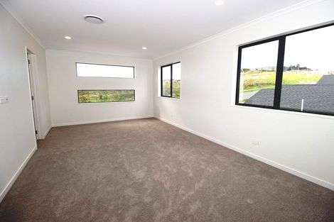 Photo of property in 17 Tautoru Avenue, Orewa, 0931