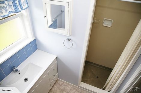 Photo of property in 2/10a Walter Street, Hauraki, Auckland, 0622