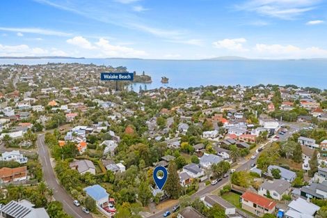 Photo of property in 27 Hebron Road, Waiake, Auckland, 0630