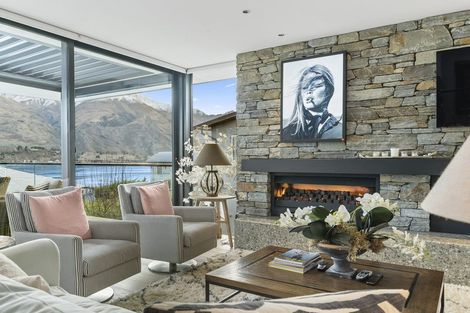 Photo of property in 12 Bay Rise, Wanaka, 9305