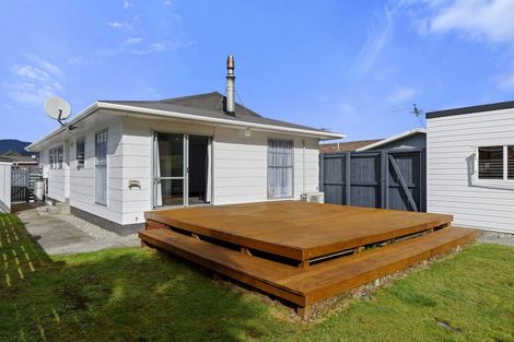 Photo of property in 45 Hartford Crescent, Totara Park, Upper Hutt, 5018