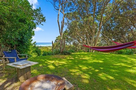 Photo of property in 296 Motutara Road, Muriwai, Waimauku, 0881