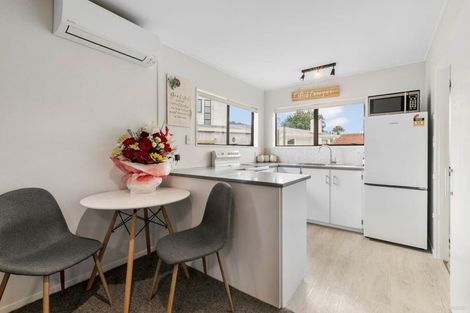 Photo of property in 1/50a Tawa Crescent, Manurewa, Auckland, 2102