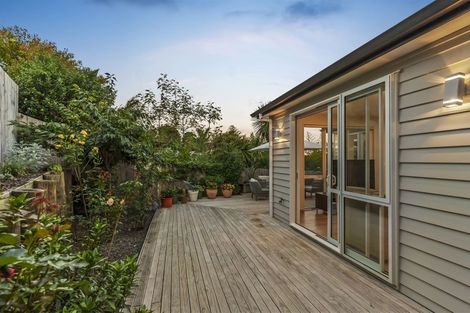 Photo of property in 19a Flavia Close, Torbay, Auckland, 0630