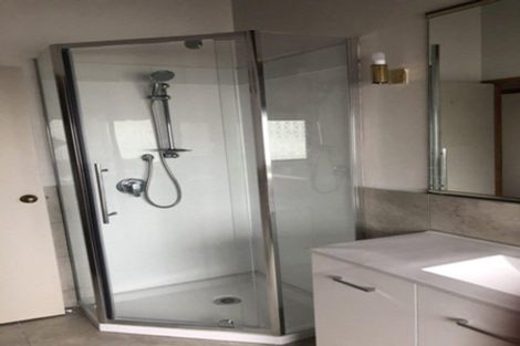 Photo of property in 2/69 Saddleback Rise, Murrays Bay, Auckland, 0630