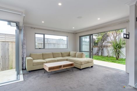 Photo of property in 2 Mandel Mews, Waiwhetu, Lower Hutt, 5010