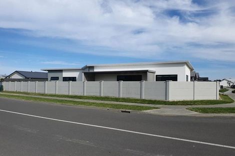 Photo of property in 33 Waimakariri Drive, Te Awa, Napier, 4110