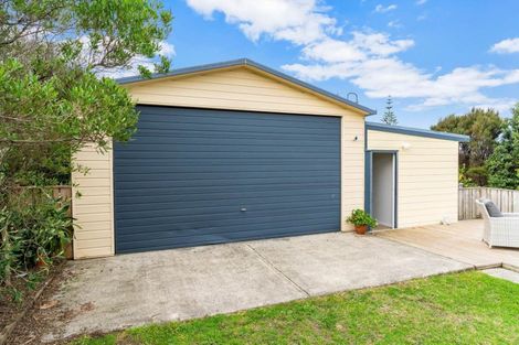 Photo of property in 20d Driftwood Place, Mangawhai Heads, Mangawhai, 0505