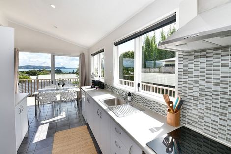 Photo of property in 214 Whangaparaoa Road, Red Beach, 0932