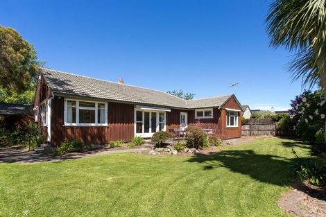 Photo of property in 4 Makora Street, Fendalton, Christchurch, 8041