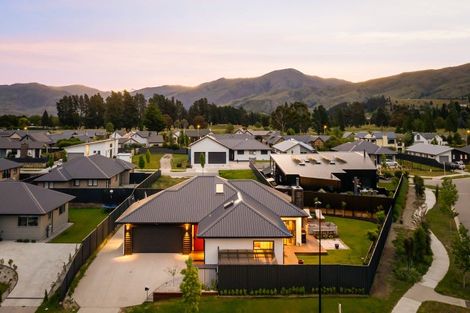 Photo of property in 16 Travertine Street, Cromwell, 9310