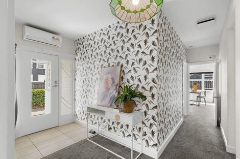 Photo of property in 15 Roa Road, Fendalton, Christchurch, 8041