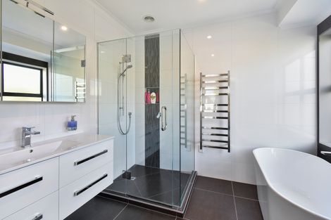 Photo of property in 43 Turnberry Drive, Wattle Downs, Auckland, 2103