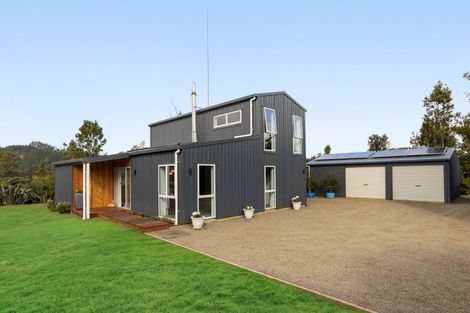 Photo of property in 58 Takingawairua Road, Kaimarama, Whitianga, 3591