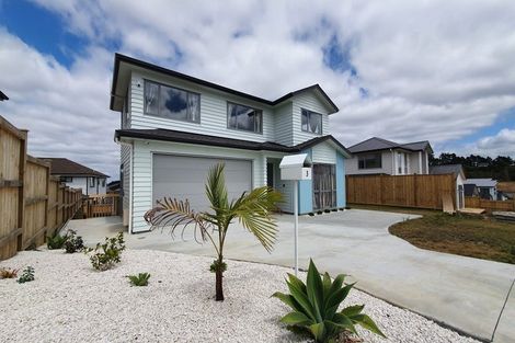 Photo of property in 3 Tautoru Avenue, Orewa, 0931