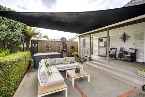 Photo of property in 27 Te Awa Avenue, Te Awa, Napier, 4110