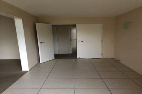 Photo of property in 37 Mcewen Crescent, Riverstone Terraces, Upper Hutt, 5018