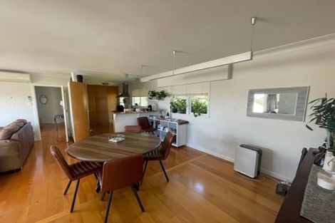 Photo of property in 24 Bevyn Street, Castor Bay, Auckland, 0620
