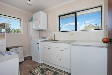 Photo of property in 19 Park View Avenue, Feilding, 4702