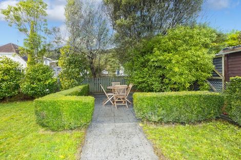 Photo of property in 1 Deller Grove, Silverstream, Upper Hutt, 5019