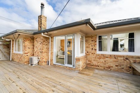 Photo of property in 330 Glengarry Road, Glen Eden, Auckland, 0602