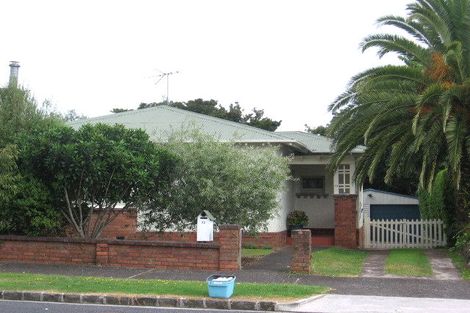 Photo of property in 10 Linwood Avenue, Mount Albert, Auckland, 1025