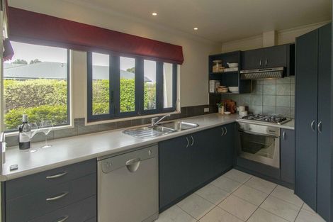 Photo of property in 16a Burness Road, Greenmeadows, Napier, 4112